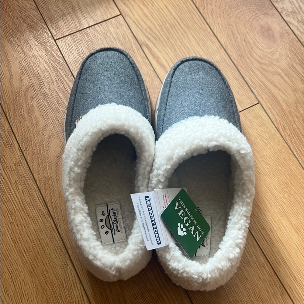 Cozy Gray Kids Shoes with White Lining